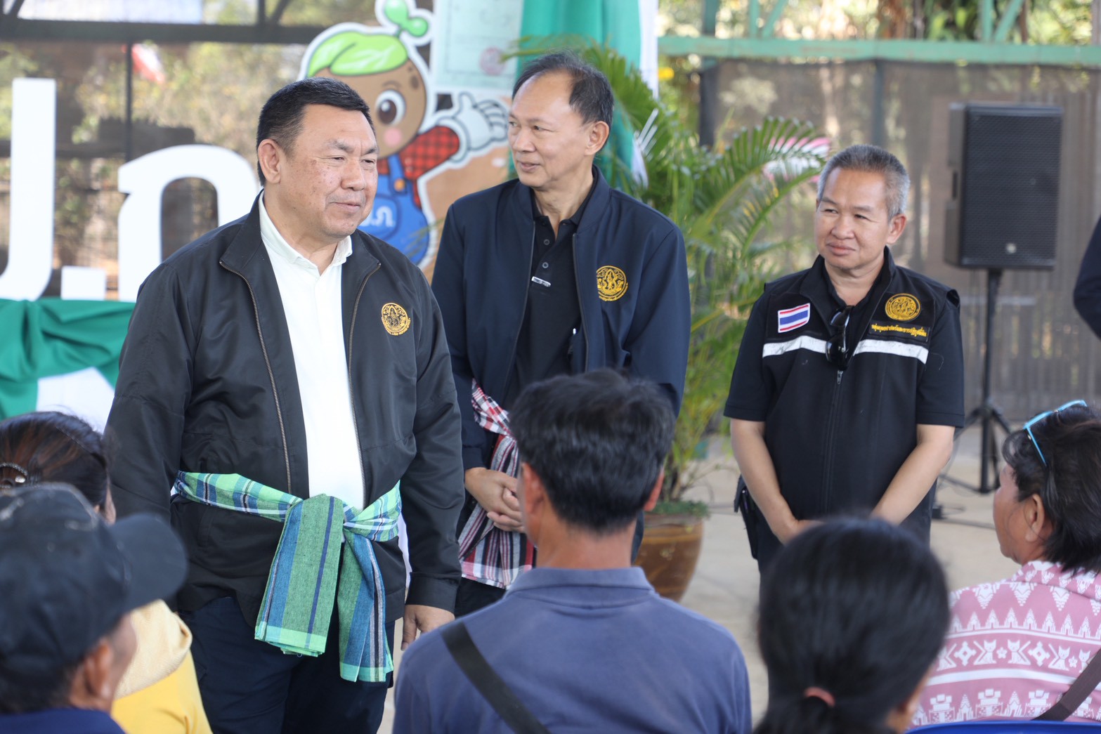 title - ชาวน้ำยืนเฮ ส.ป.ก. ขนทัพบริการถึงที่ ต.เก่าขาม ลดค่าใช้จ่าย ยื่นขอออกโฉนด - ปรึกษาปัญหากฎหมาย ครบจบในที่เดียว